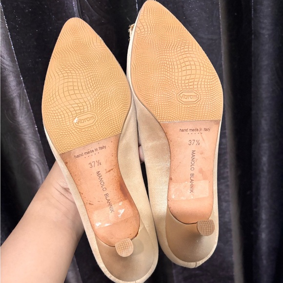 Manolo Blahnik Shoes - Picture 2 of 4